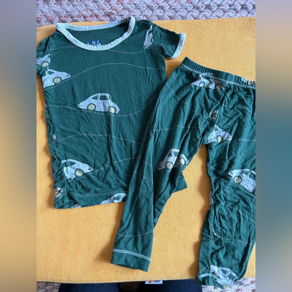 Well loved two piece pajama set